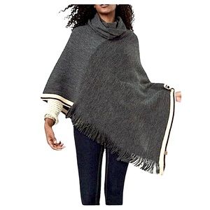 Woman’s Roots Cabin Knit Poncho Heather Grey Size O/S